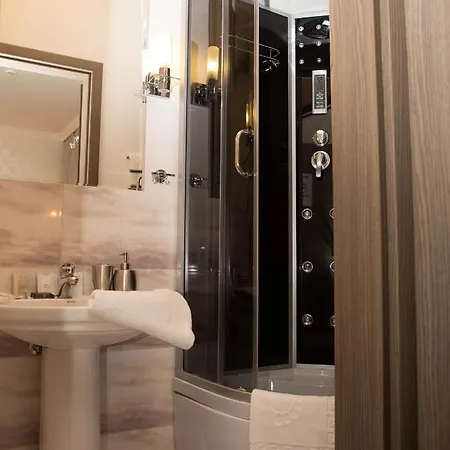 Inn Mini Elegant Kyiv